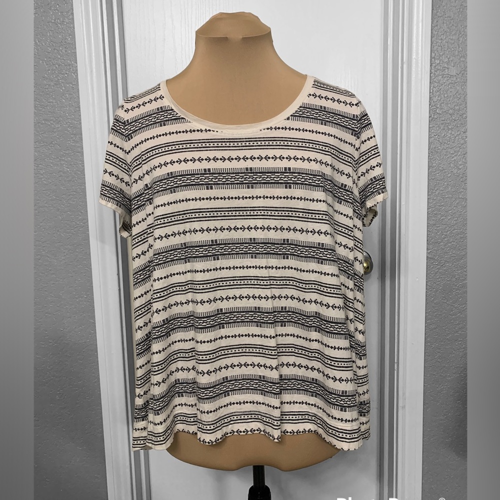 Old Navy Black and White Striped Hi-lo T-Shirt - Women size large